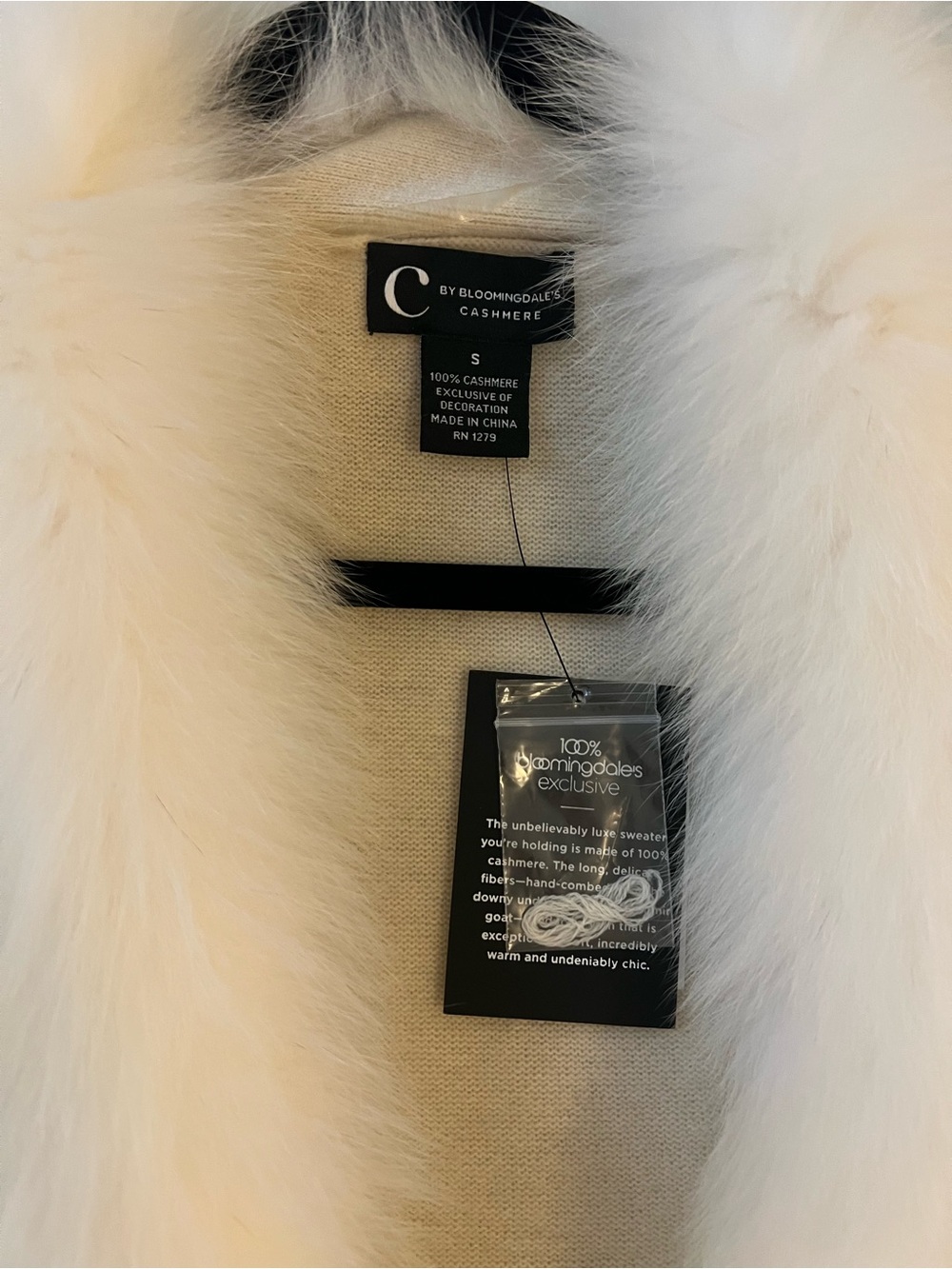 Bloomingdale's cashmere and genuine fox fur ivory cardigan - Picture 3 of 7